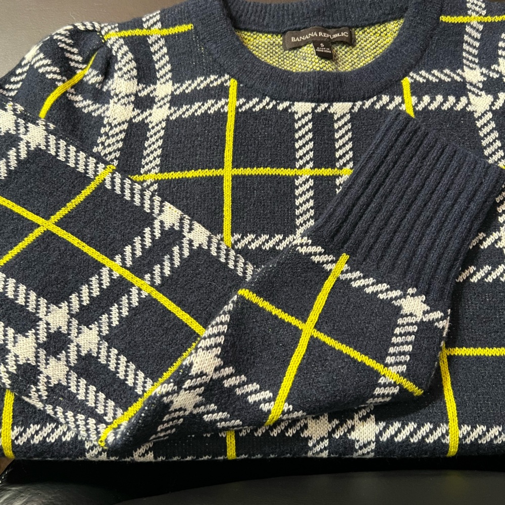 100% Merino Wool Banana Republic Navy Plaid Medium Weight sweater Sz S - Picture 5 of 5